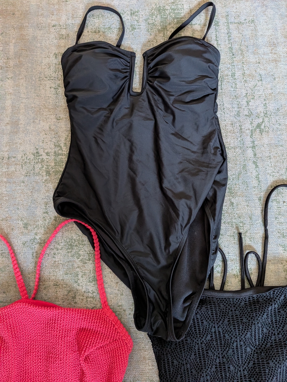 Set Of 3 One-Piece Swim Bodysuits In Excellent Condition - Picture 4 of 8